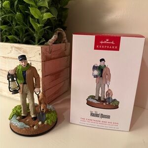 HALLMARK 2024 DISNEY THE HAUNTED MANSION THE CARETAKER AND HIS DOG ORNAMENT  NIB